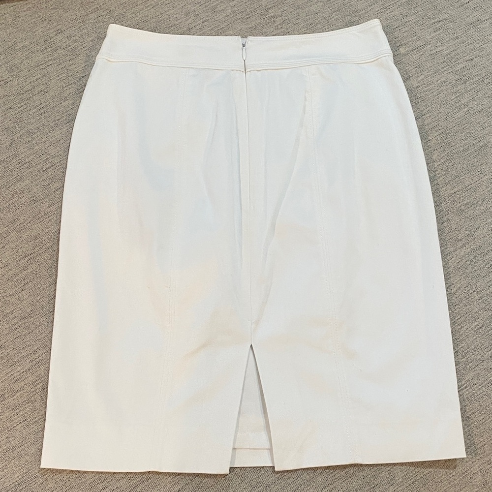 WHBM White Pencil Skirt - Picture 2 of 6
